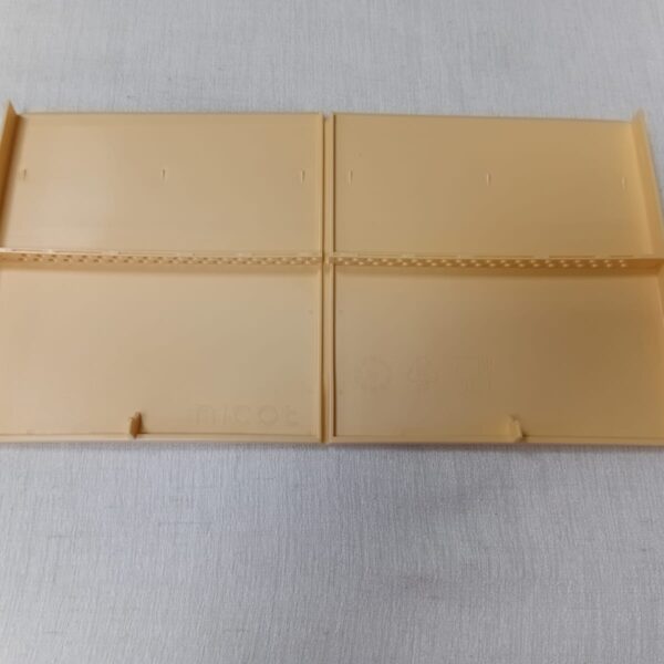 Second image of Tunnel a pollen Nicot plastique